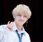 BTS V Earring - Image 4